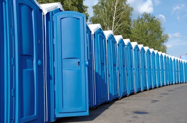 Portable Toilet Options We Offer in Defuniak Springs, FL